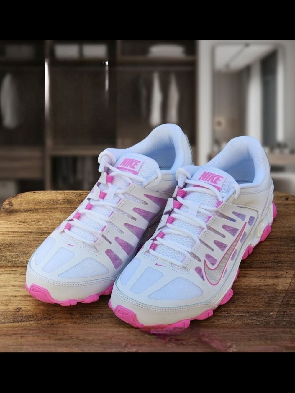 Nike Women's Reax 8 TR Trainer Mesh Pink/White Sneaker Size 7